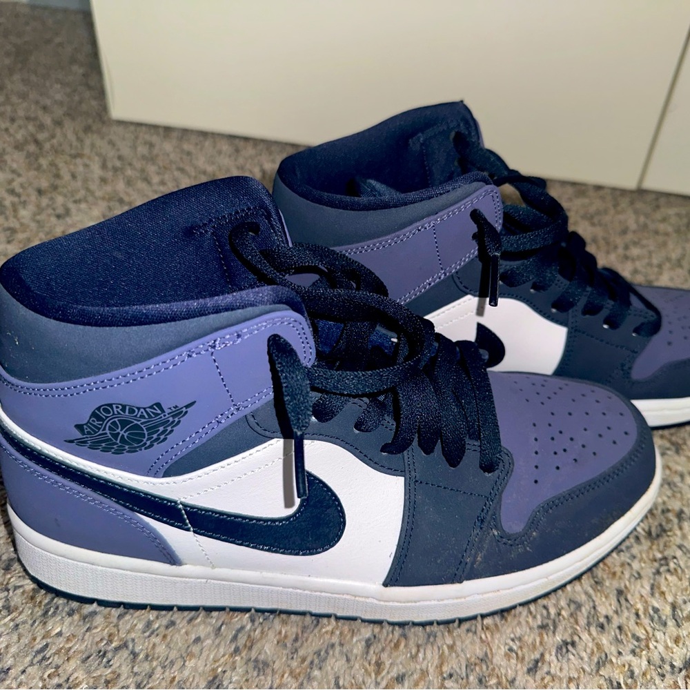 Nike Air Jordan Men’s Size US7.5 (Women’s US9)